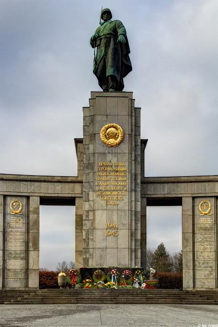 Sowjetisches Ehrendenkmal