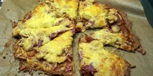 Low Carb Pizza 1 © Taco