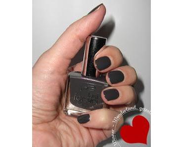 p2 211 "Who do you Love" Nagellack