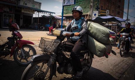 Phnom Penh und der Tag voller Widersprüche