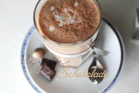 Heiße Chai-Schokolade