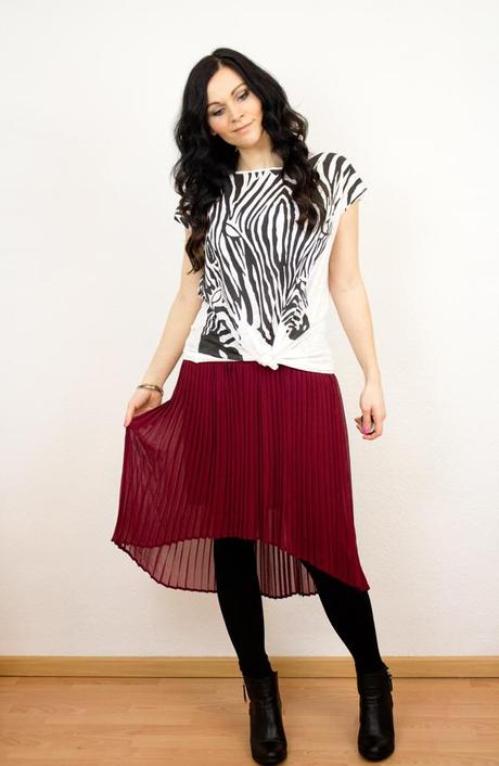 Outfit: Zabra Print Shirt meets High Low Skirt
