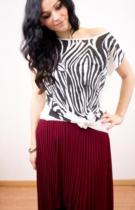 Outfit: Zabra Print Shirt meets High Low Skirt
