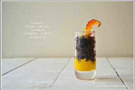 Pumpkin with black rice salad | Kürbiscréme mit schwarzem Reissalat