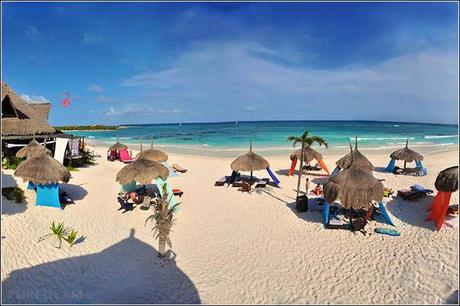Blue sky, beautiful beaches - a real paradise - (c) Riviera Maya