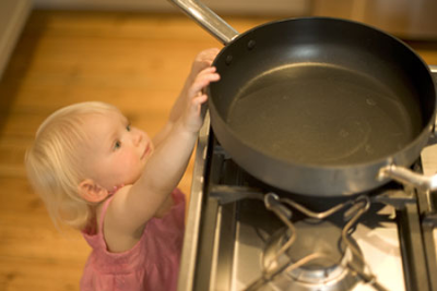Küche - hier passieren die meisten Kinder-Unfälle!