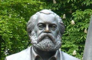 Karl Marx Tod und die Agenda 2010