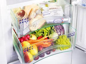 Manche Kühlschränke haben noch mal ein Extra-Temperaturfach für Fleisch, Wurst oder Käse. (Bild: Liebherr)