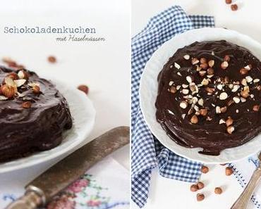 Schokoladenkuchen mit Haselnüssen