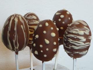 Osterliche Cake Pops