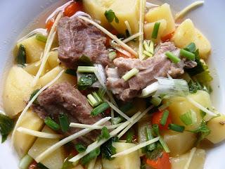 Bang Saphan - Kartoffelsuppe mit Rippchen / Bang Saphan Potato Soup With Spare Ribs