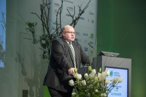 Bundesumweltminister Altmaier auf der Messe Energy Storage in Düsseldorf