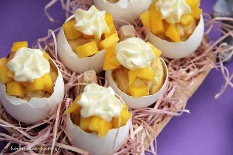 Rübli Kuchen im Ei mit Mango und Eierlikörfrosting