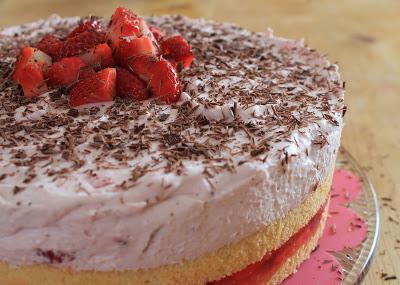 Erdbeer-Sekt-Torte