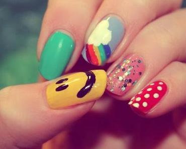 Farbenprächtig übermanikürt