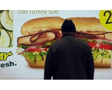 Berlin: Mädchen wie Welpen