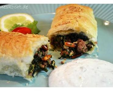 Orientalischer Hackstrudel mit Minzdip