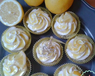 Zitronen Mohn Cupcakes mit Lemon Curd