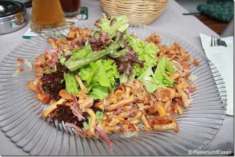 Gengenbach - Salat mit Pfifferlingen