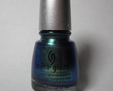 China Glaze - Deviantly Daring