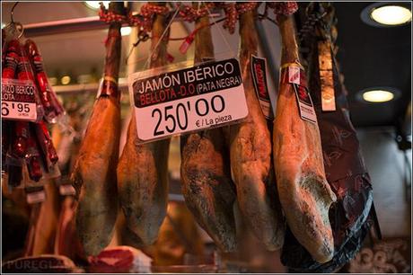 Mercado de la Boqueria - Barcelona food market at Las Ramblas