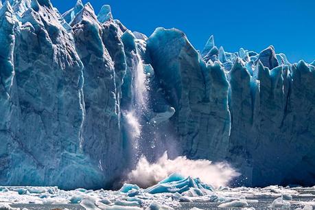 Kalbernder Perito Moreno Gletscher bei El Calafate