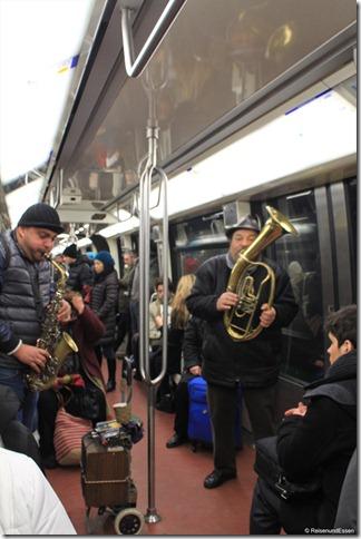 Musikanten in der Metro von Paris