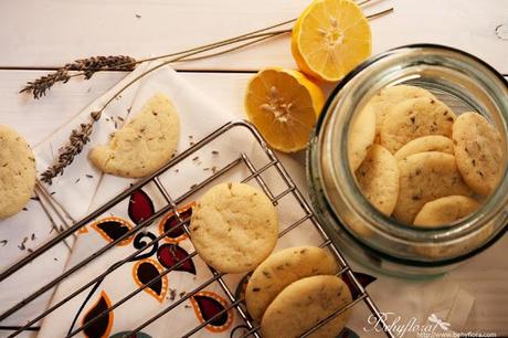 Lavendel-Zitronen Cookies mit Tonka
