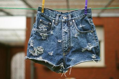 DIY: Shredded Shorts