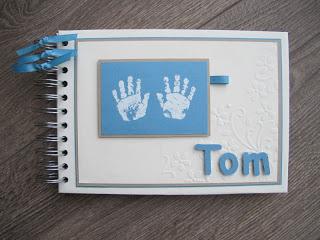 Ein Babyalbum für den kleinen Tom