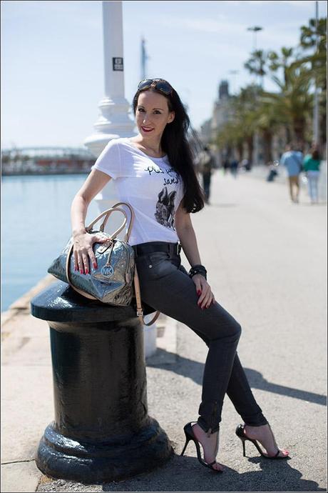 Fashionblog Modeblog München - Styling with Versace Jeans and Michael Kors handbag