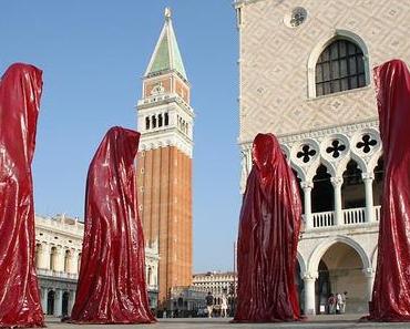 la biennale di arte pubblica a Venezia da Manfred Kielnhofer e Christoph Luckeneder contemporanea arte architettura design scultura teatro