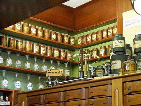 Rats Apotheke in Celle innen