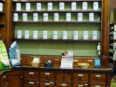 Rats Apotheke in Celle innen