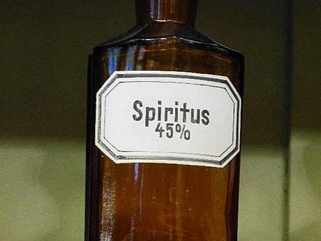 Rats Apotheke in Celle innen