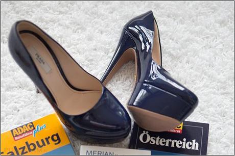 Preparations for Austria - Prada Calzatura Donna High-Heels and travel books
