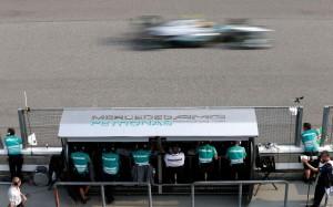 18185595 3520102532013 300x187 Formel 1: Lowe wechselt zu Mercedes