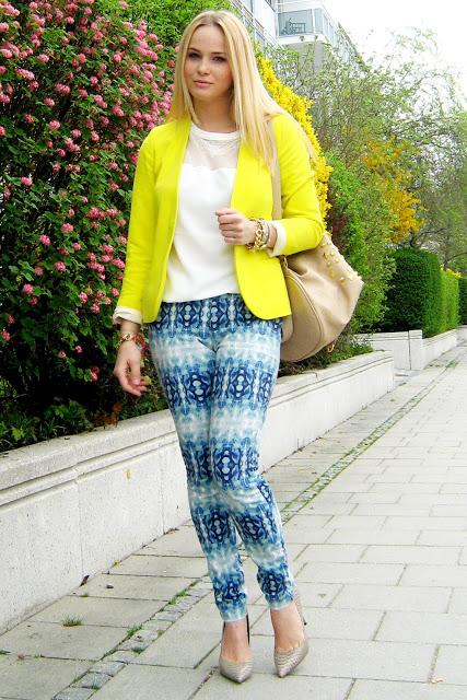 Tuesday to go: yellow blazer with printed blue pants