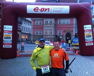 diro und eddy vor dem Start in Eisenach - Rennsteiglauf