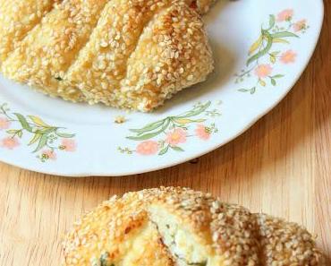 Simit Poğaça oder Sesam-Sirup-Teigtaschen