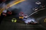 Jimmie Johnson crash Coca Coca 600 NASCAR 150x100 NASCAR: Harvick gewinnt kurioses Coca Cola 600