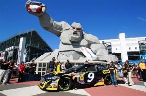 marcos ambros nascar dover 2013 300x199 Wer bezwingt die Monster Mile? NASCAR aus Dover. 