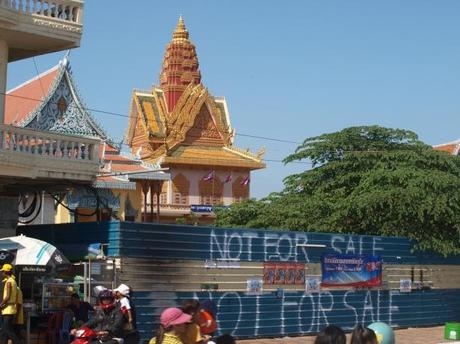 Wat Ounalom – Pagoda for Sale?