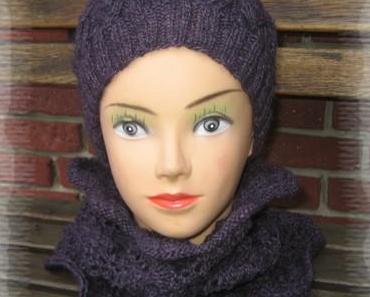 Cabled Feather Cowl