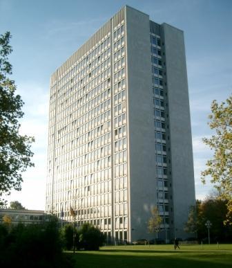 Hauptgebäude der Bundesnetzagentur im Tulpenfeld in Bonn