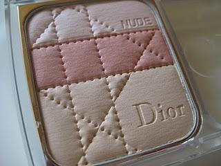 Dior Diorskin Nude Nuancierte Compact Foundation