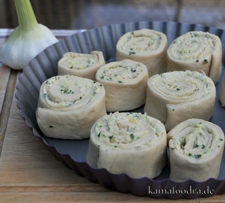 Knoblauch-Parmesan Hefeschnecken