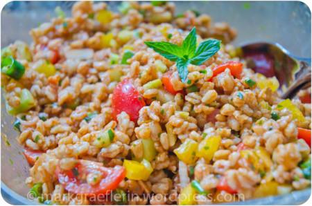 Für den Grillabend: Orientalischer Couscous-Salat mit Minze