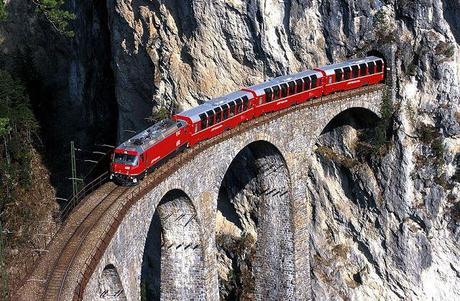 Eine Fahrt im Bernina- Express ist schon beeindruckend