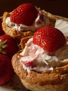 Toast Muffins mit Erdbeer-Ricotta-Creme